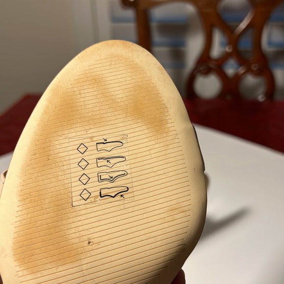 Michael Michael Kors heel open toe. - Picture 11 of 12